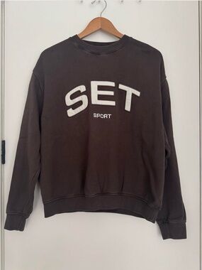 Set active crewneck PLEASE MESSAGE ME!